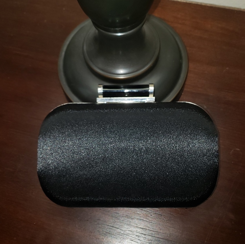 Purse - Picture 2 of 5